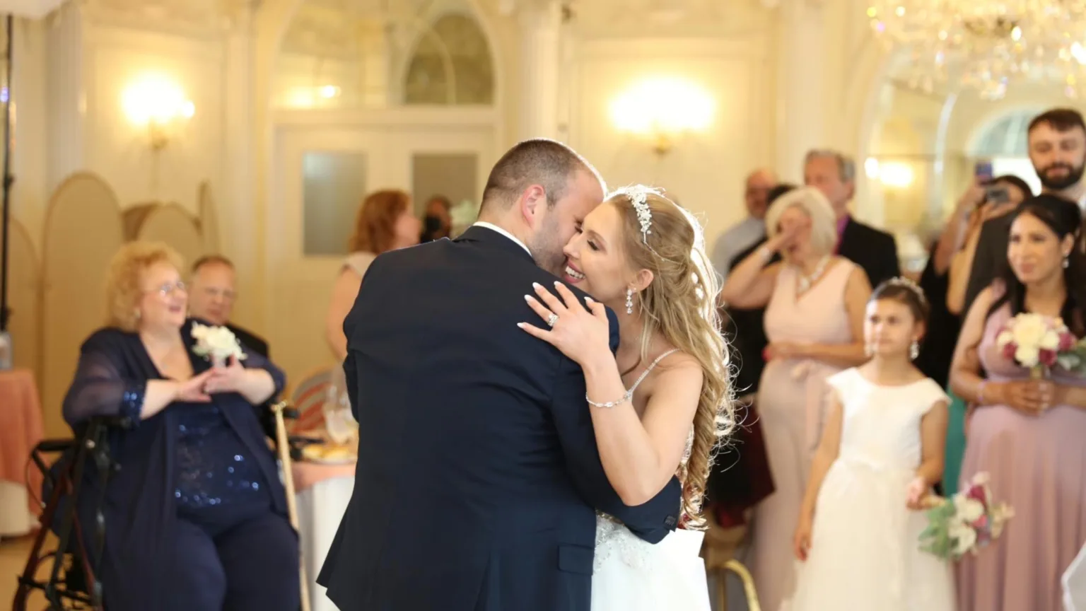 16_9_ello-media-photo-4-scaled